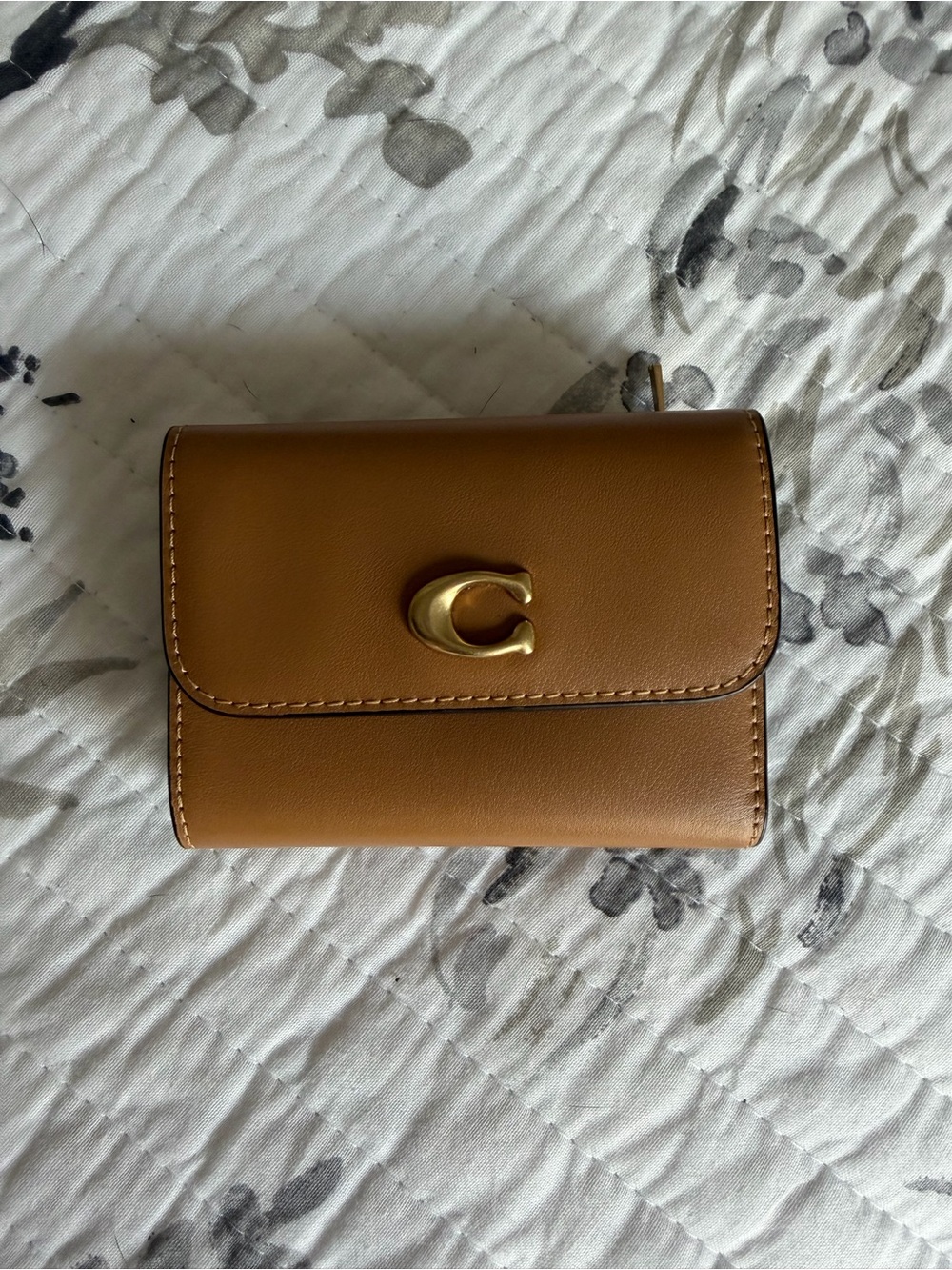 Coach Compact Leather Wallet in Saddle Brown with Gold 'C'